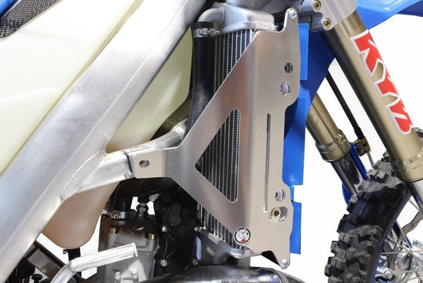 AXP -Aluminium -Kühlerschutz - TM AX1535