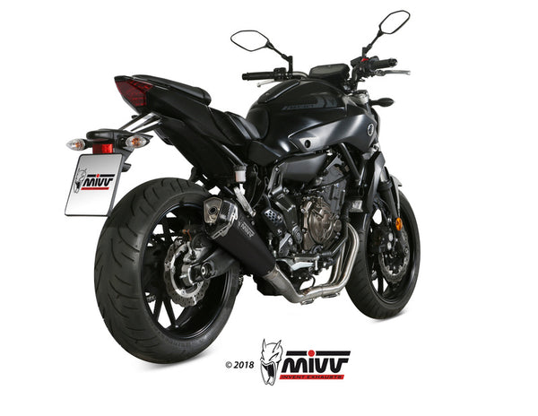 MIVV Delta Race Full Exhaust System monterad på Yamaha MT-07 Y.045.LDRB, visad bakifrån i svart design för reservdelar och tillbehör.