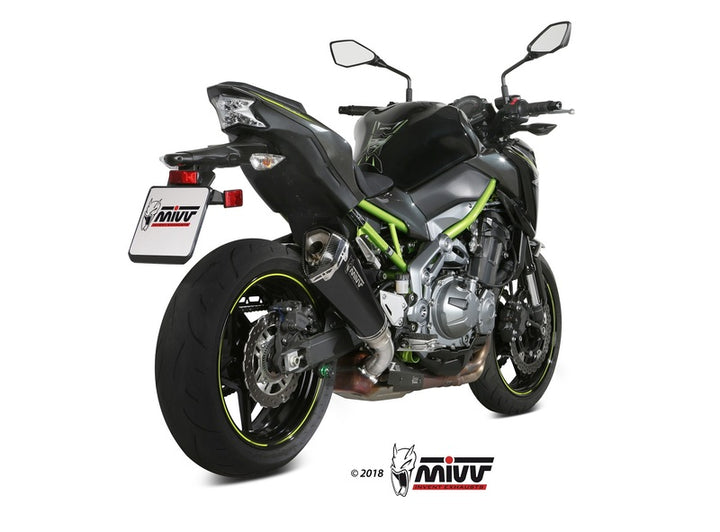 Bakre vy av Kawasaki Z900 utrustad med MIVV Delta Race Muffler Steel Black/Carbon End Cap, perfekt för prestanda och stil.