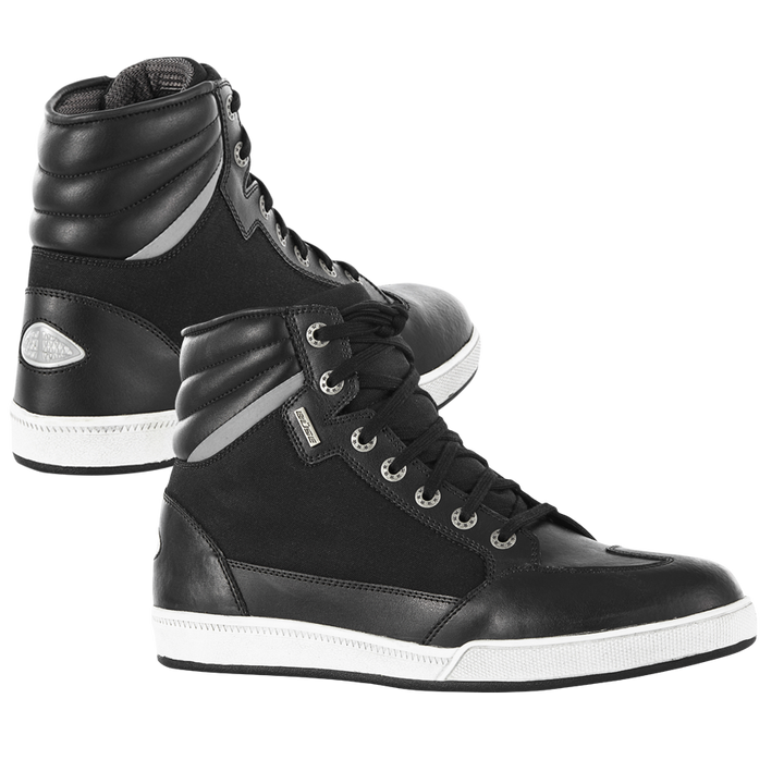 BÜSE Unisex Mc-Skor B59 vattentäta i svart med hög komfort och skydd. Stilren design med snörning och förstärkt häl för säker motorcykelkörning.